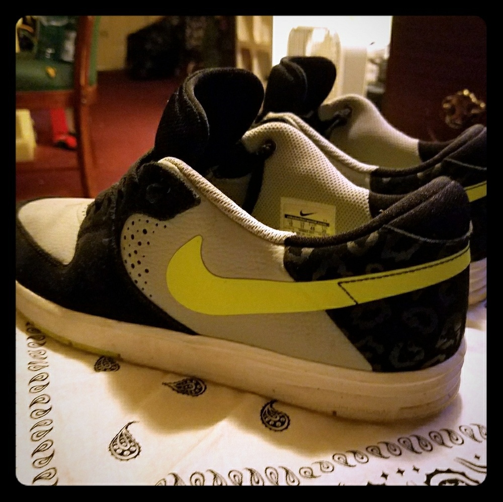 Nike air force 1s special Paul Rodriguez edition